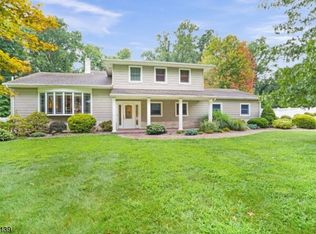 15 Manitou Way, Scotch Plains, NJ 07076