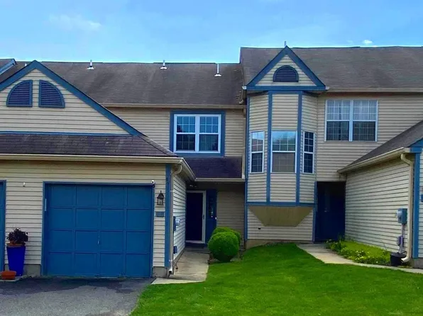 18 Goldenrod Ct, Hamilton, NJ 08690