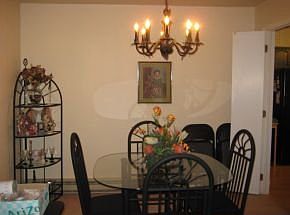 4th image of 2 Elisabeth Ln