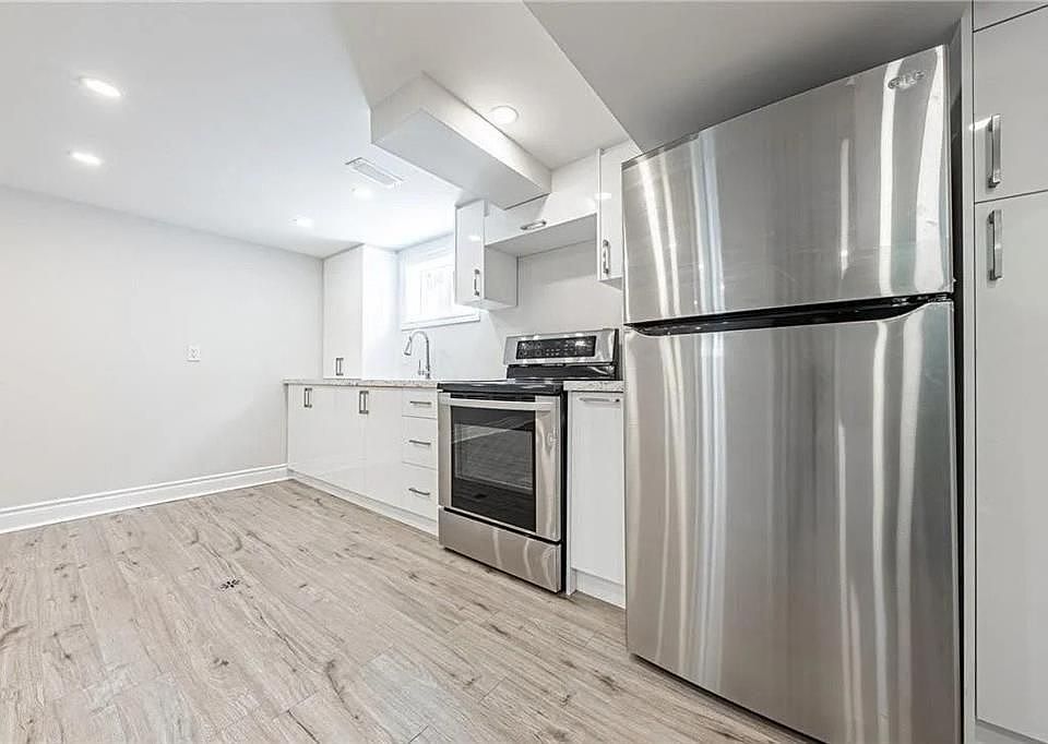 194 Crockett St, Hamilton, ON L8V 1H2 Zillow