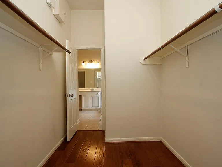 15938 Cottage Ivy Cir — Photo 24