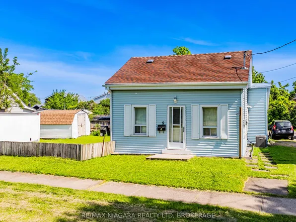 5 Birch Ln, Saint Catharines, ON L2P 2B5