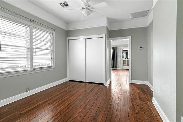 2411 Dauphine St — Photo 3