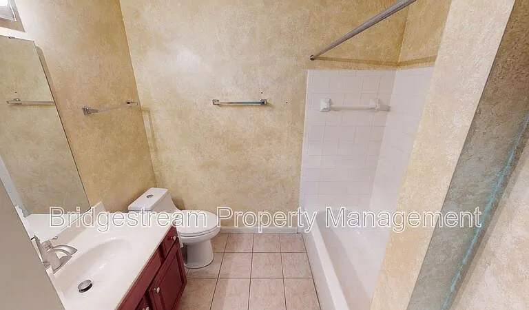 3049 Westminster Dr #102 — Photo 8