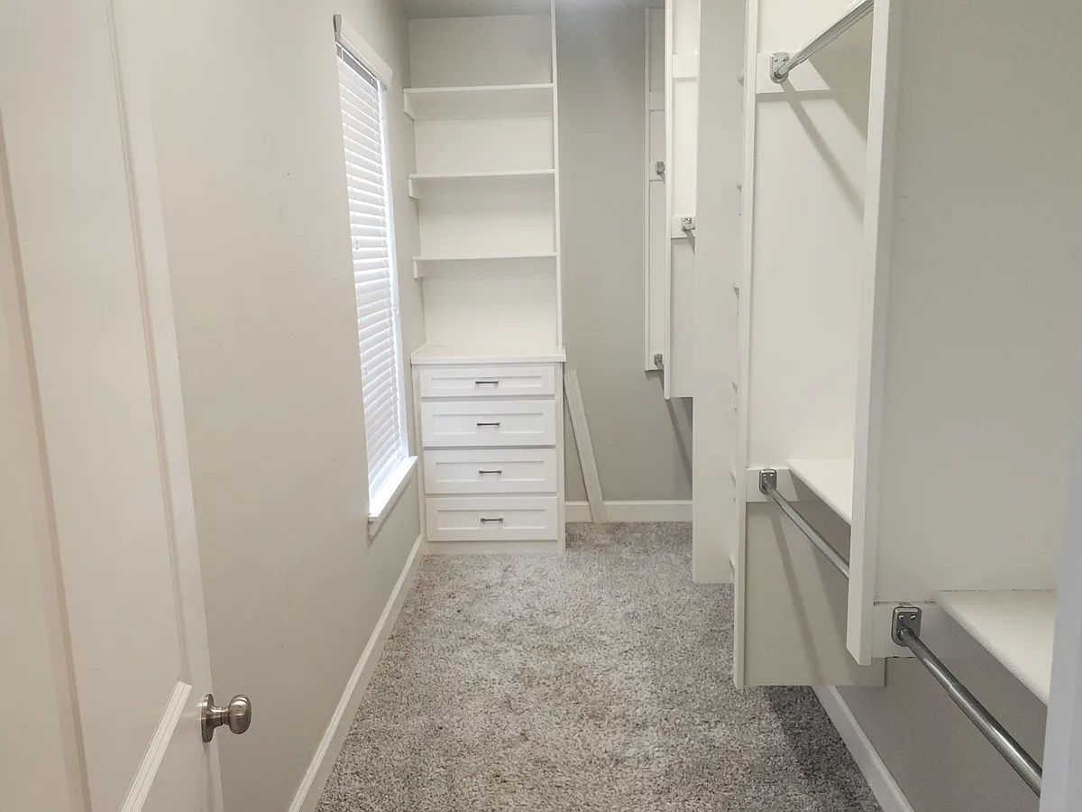 Building Photo - 16124 N Western Ave #1