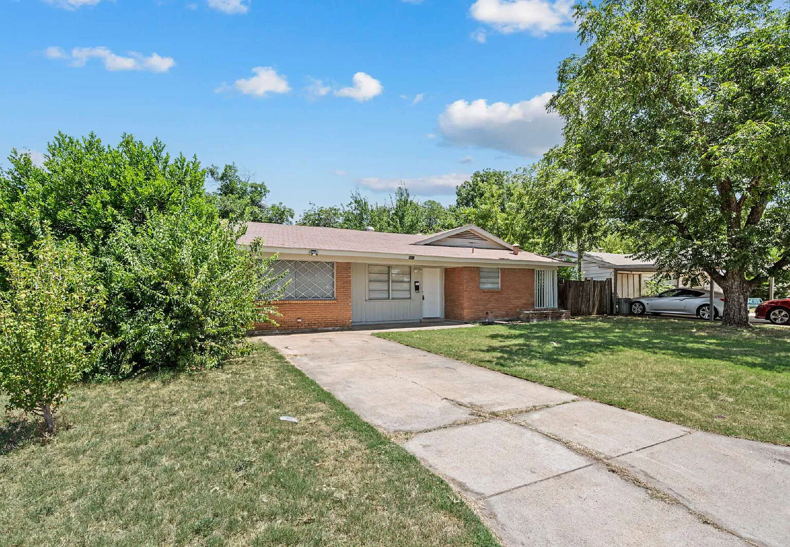 4 bed, 1.5 bath, 1615 sqft, $1,850 — Photo 1