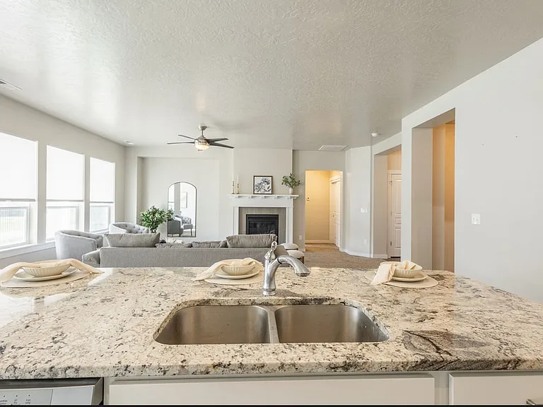 2578 N Iditarod Way — Photo 8