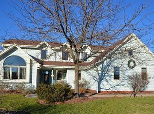N51W17122 Shagbark Rd, Menomonee Falls, WI 53051