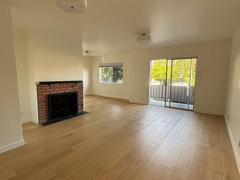 Vantage Point Apartments West — Photo 5