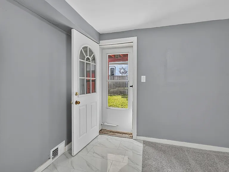 4401 Hipp St — Photo 13
