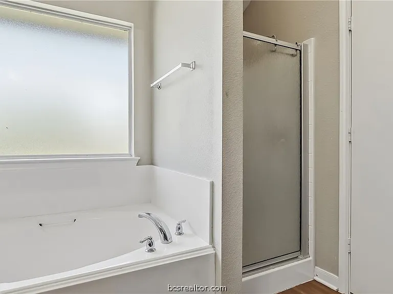 921 Windmeadows Dr — Photo 22