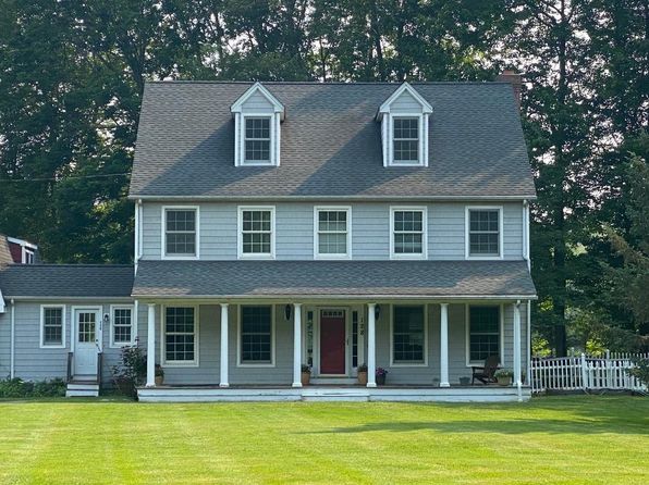 128 Center Rd