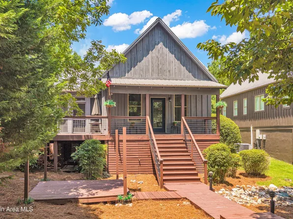 250 Falling Water Dr, Dadeville, AL 36853