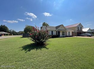 6370 Kensington Rd, Horn Lake, MS 38637