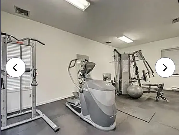200 Christopher Columbus Dr #B9 — Photo 7