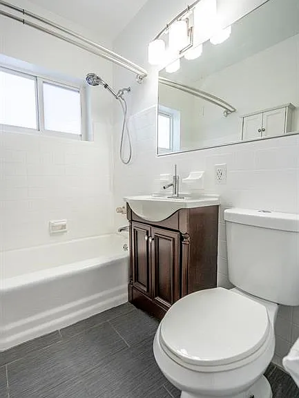 8330 Byron Ave #7 — Photo 15
