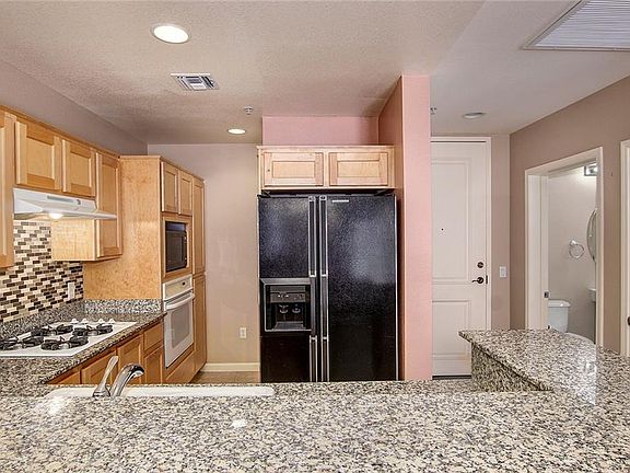 4th image of 31 E Agate Ave Unit 406