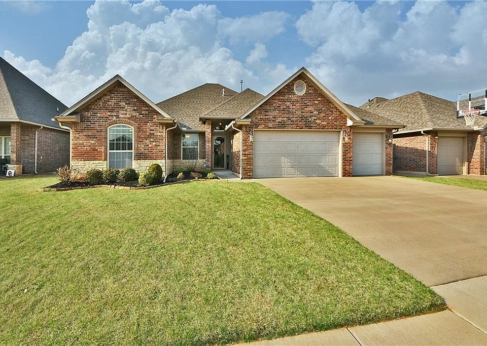 1st image of 901 Tea Rose Dr