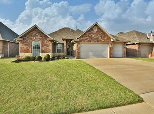 901 Tea Rose Dr, Yukon, OK 73099