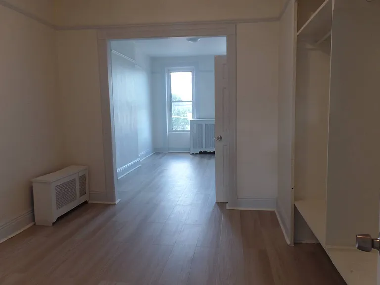 71 Euclid Ave #2 — Photo 2