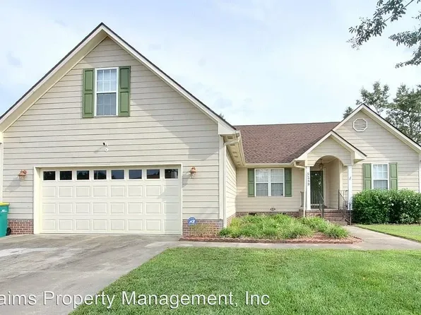 5239 Heather St, Hope Mills, NC 28348
