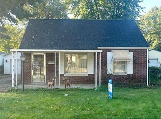 2142 E Converse Ave, Grandview, IL 62702