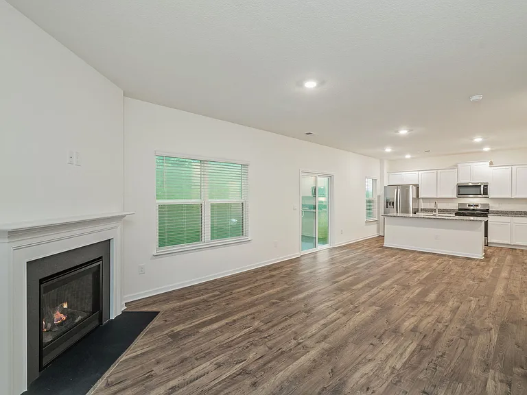 944 Utopia Ln — Photo 10