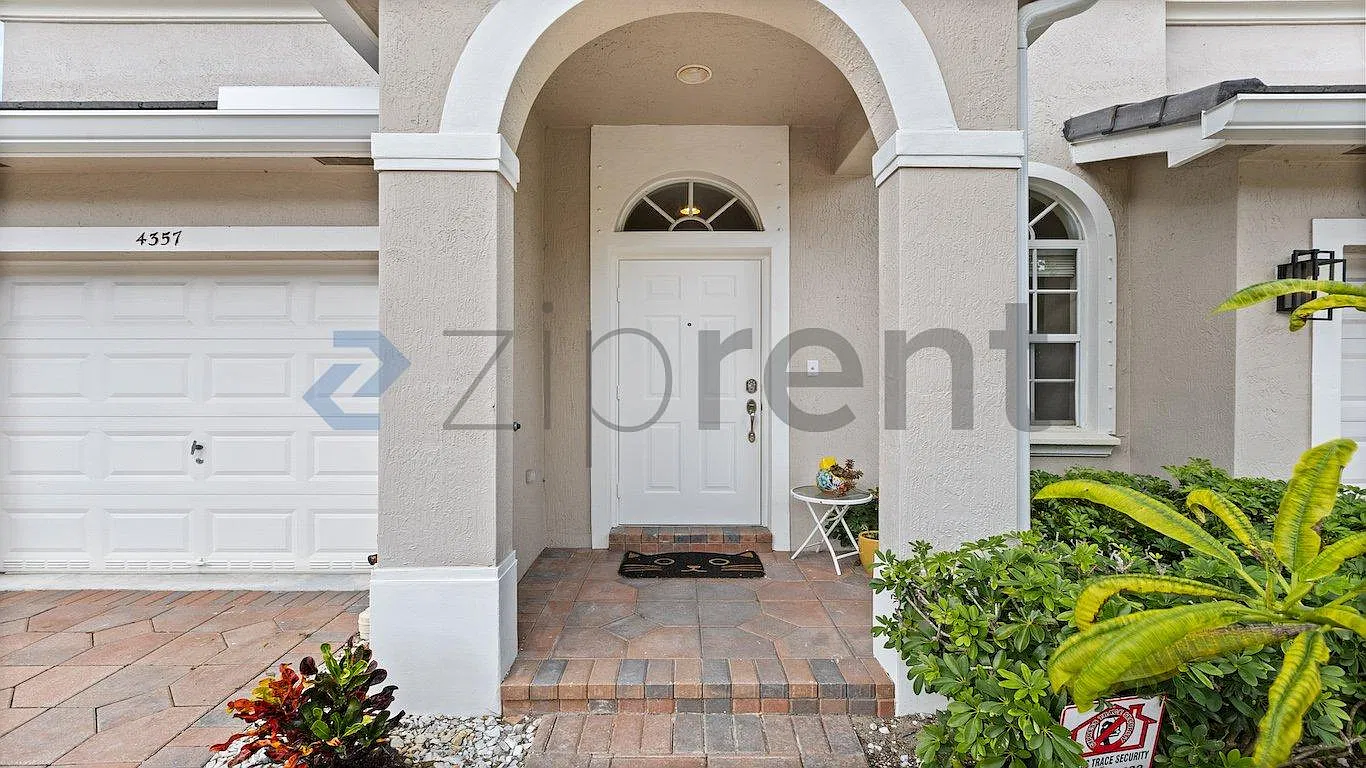 4 bed, 3.5 bath, 1951 sqft, $3,500 — Photo 3