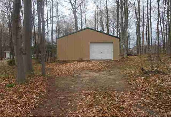 4th image of 7650 Blackwood Ct