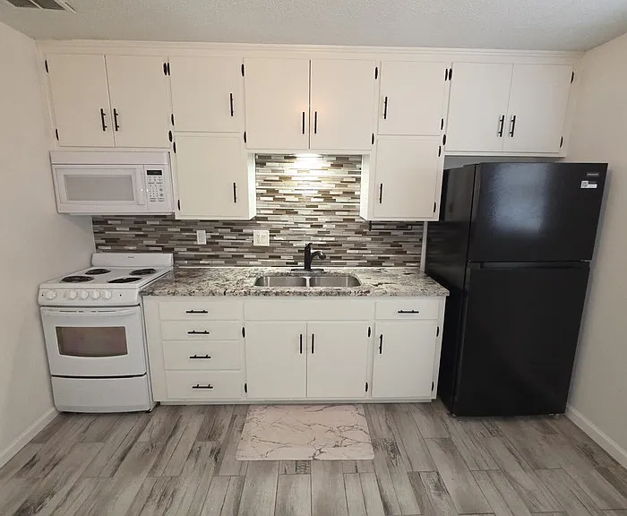 113 E Park Ave #B — Photo 6