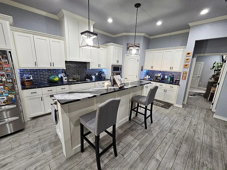 3632 Yorkshire Dr — Photo 10