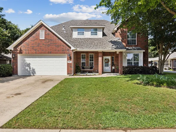 833 Royal Oak Ln, Burleson, TX 76028