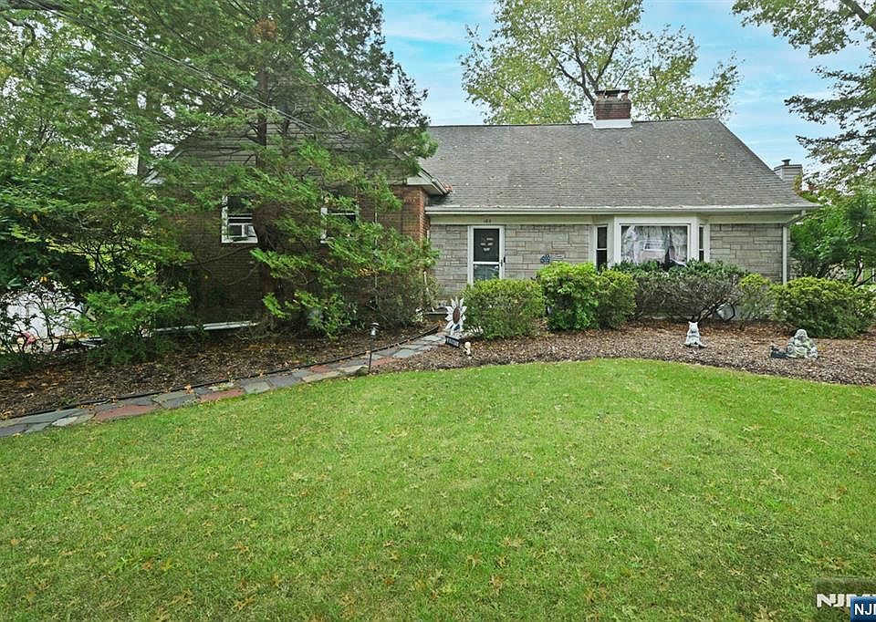 1st image of 183 Jefferson Ave