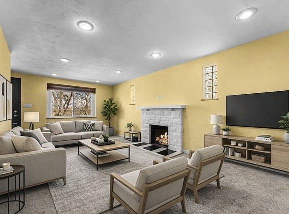 4th image of 251 Crescent Pines Dr