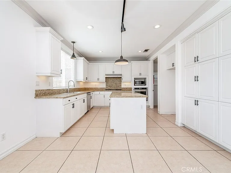 6915 Cedar Creek Rd — Photo 22