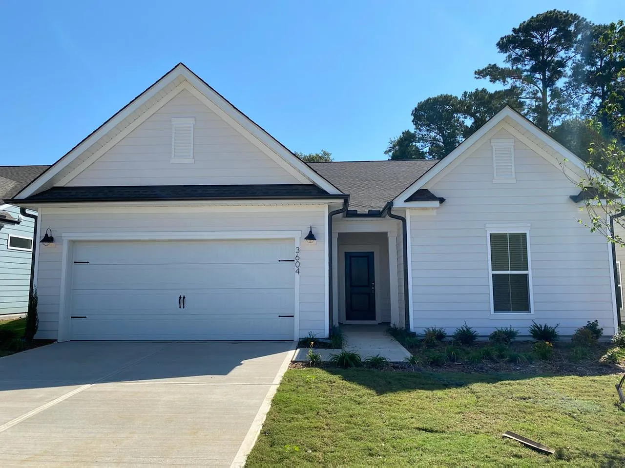 4 bed, 2.5 bath, 2100 sqft, $1,999 — Photo 3