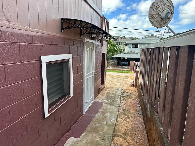 4325 Likini St — Photo 2