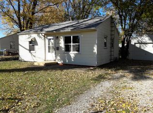 25 Lilac Ln, Springfield, IL 62702