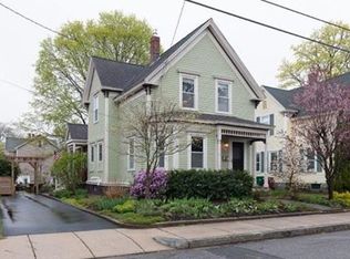 108 Jenness St, Lowell, MA 01851
