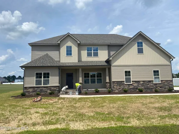 2635 Winsford Drive, Grimesland, NC 27837