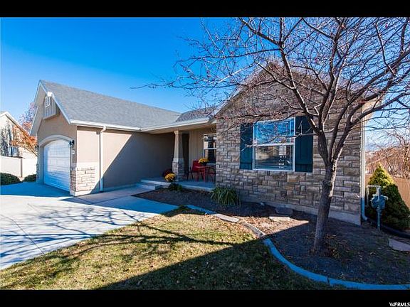 3rd image of 503 W Tea Rose Ct