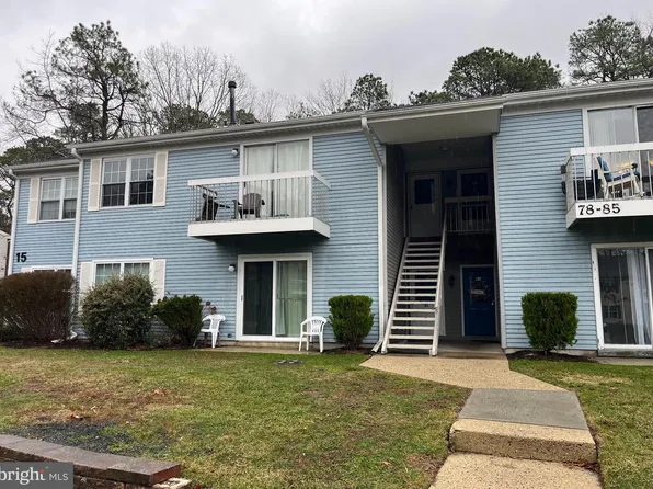 78 Club Pl, Galloway, NJ 08205