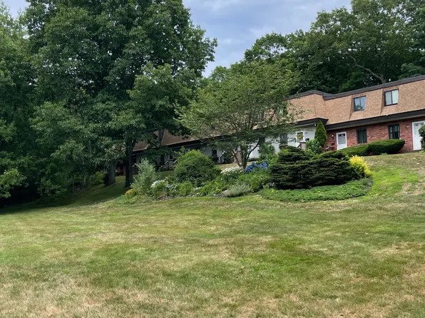 11 King Arthur Dr Unit 5E, Niantic, CT 06357