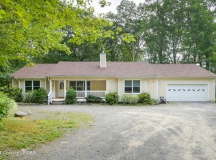 127 Basswood Dr, Lords Valley, PA 18428