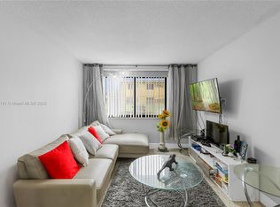 1530 SW 2nd St APT 106, Miami, FL 33135