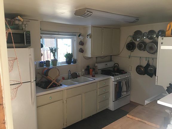 4th image of 19 Logan Ave