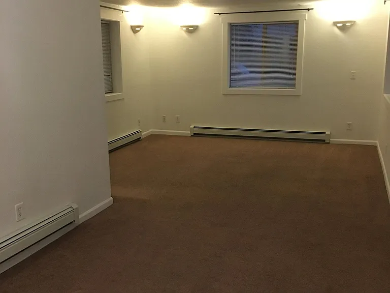 2703 Tremont St — Photo 11