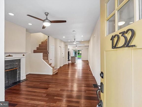 4th image of 1232 Crease St