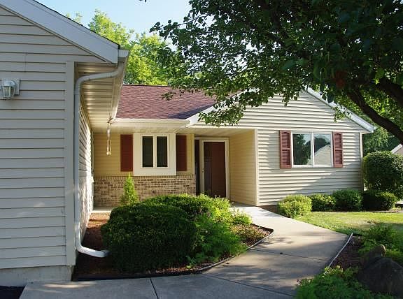 3rd image of 107 Buckingham Ct #207