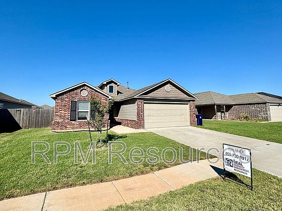 2nd image of 1913 Mason Ln